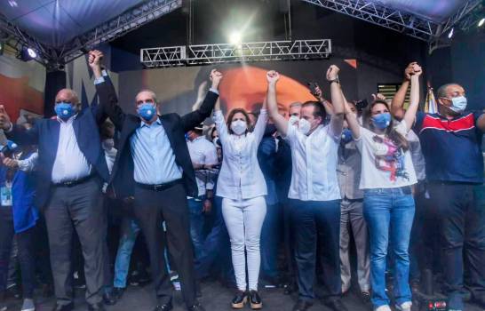 Luis Abinader gana la presidencia tras un insólito proceso electoral