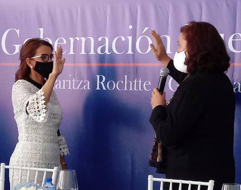 Gobernadora Claritza Rochtte toma posesión de su cargo