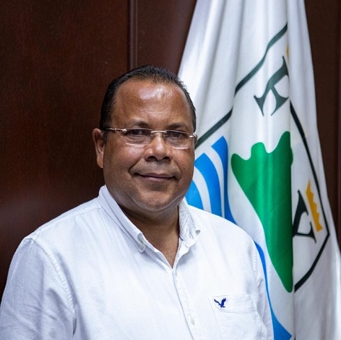 Emérito Almonte responsabiliza al alcalde Roquelito García de la desaparición del Archivo Municipal