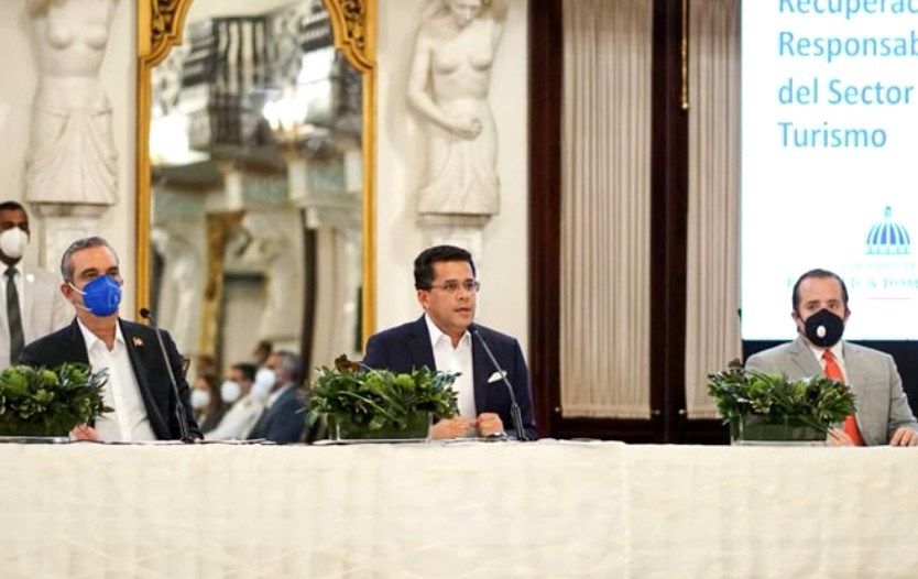 Abinader dispone RD$420 MM para plan de rescate al turismo