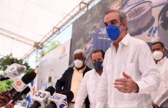 Presidente dice situación sanitaria dirá si sigue o se quita el toque de queda