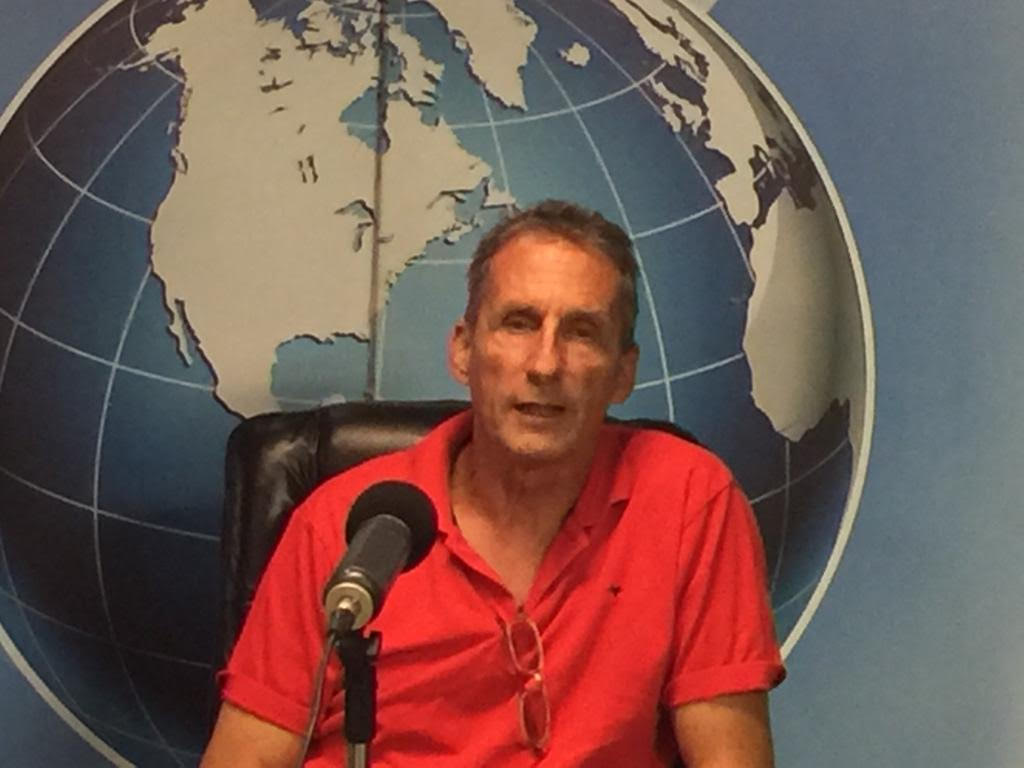 Empresario Michel Grocier denuncia invasión de laguna y construcciones ilegales en Playa Cabarete