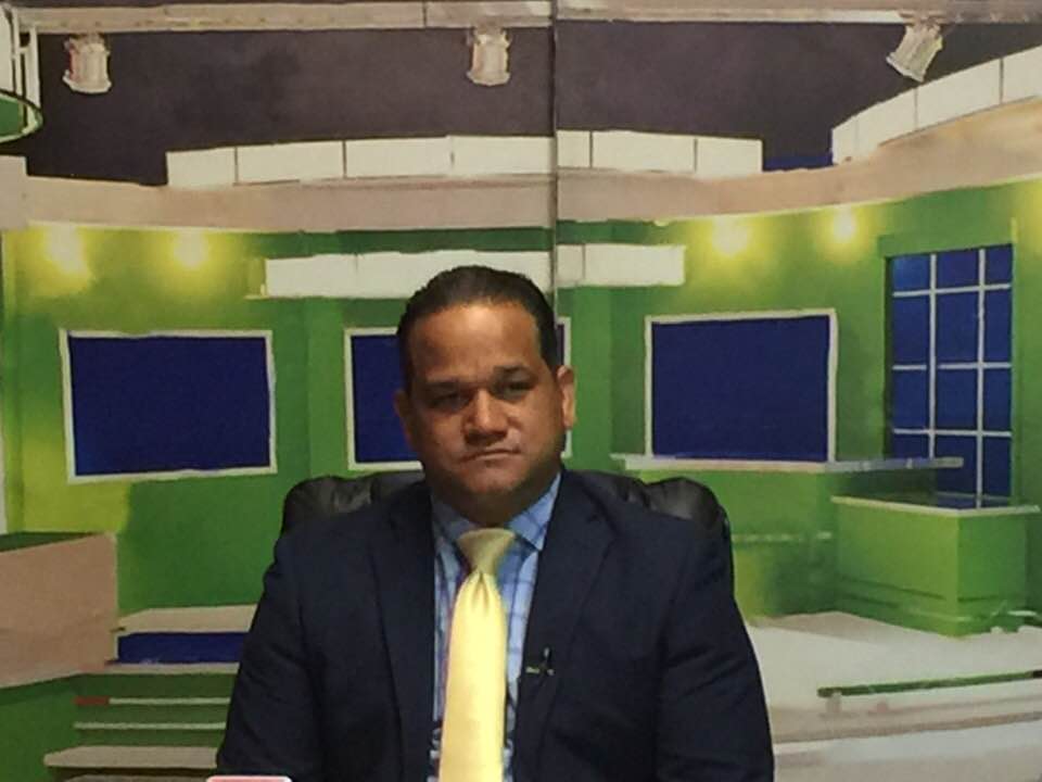 Diputado denuncia funcionarios meten miedo con armas de fuego a veleristas en Luperón durante inspecciones