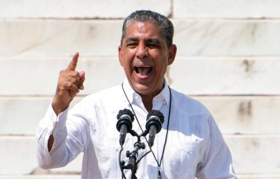 Adriano Espaillat: victoria de Joe Biden trae la esperanza a los Estados Unidos
