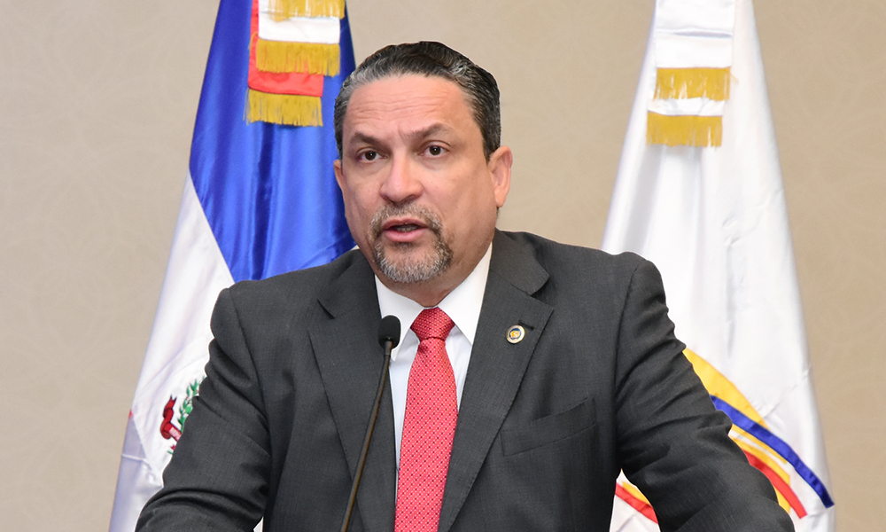 Murió César Prieto en aparente suicidio