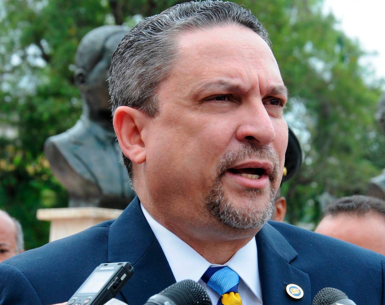 ¿Quién fue César Prieto?