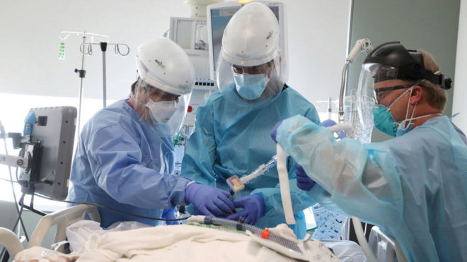 Descubren en Reino Unido dos medicamentos que disminuyen probabilidad de muerte por Covid-19