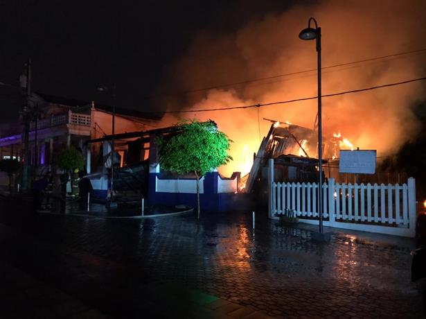 Incendios destruye el local del PRSD en Puerto Plata