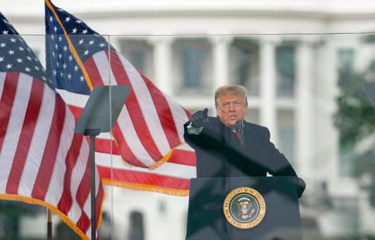 Trump acepta realidad, cuando se habla de destituirlo