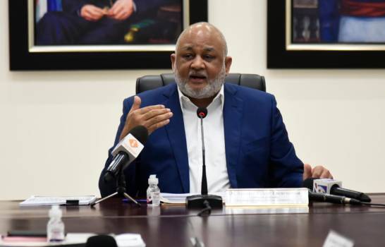 Aprueban retorno a clases presenciales, mientras sectores piden prudencia