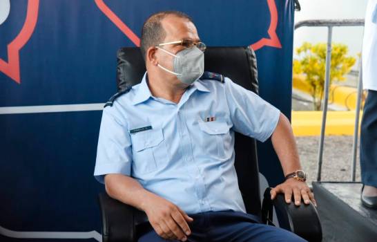 El médico Ramón Familia Alcántara, el primer vacunado en República Dominicana