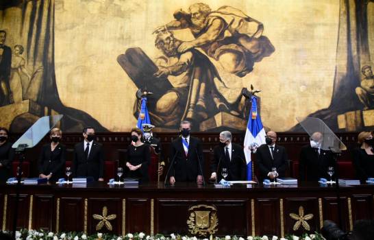 Abinader ante el reto de cumplir las metas en un año de presiones