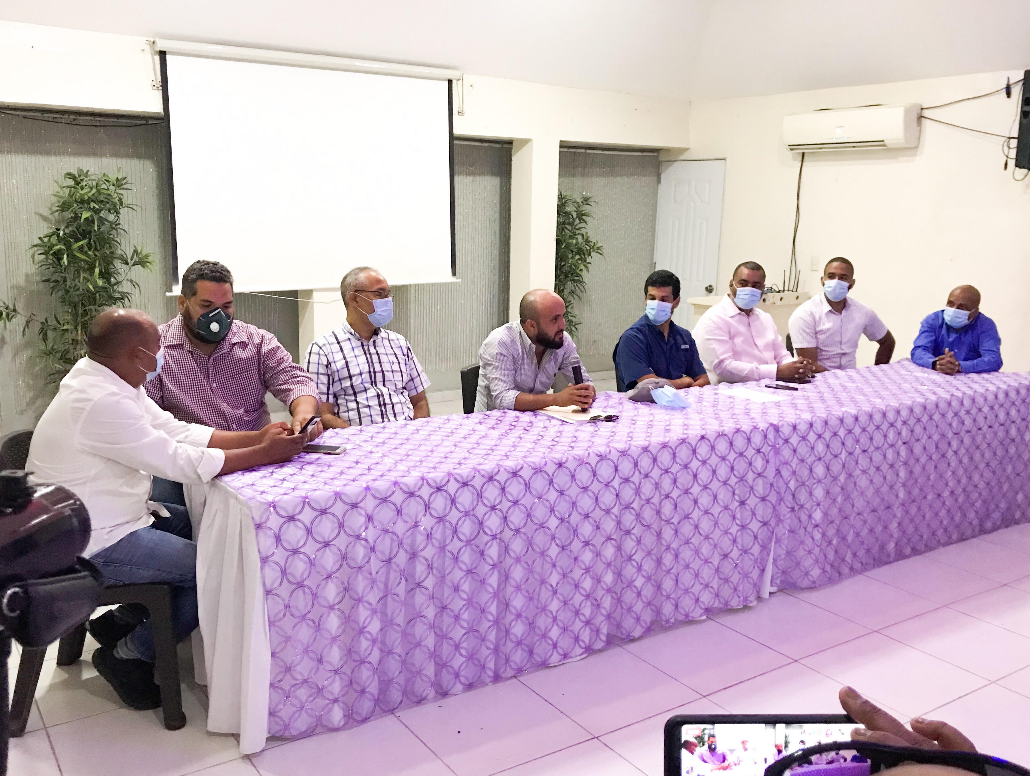 Regidor PLD niega estuviera en fiesta, reclama PN designe  comisión investigue atropello