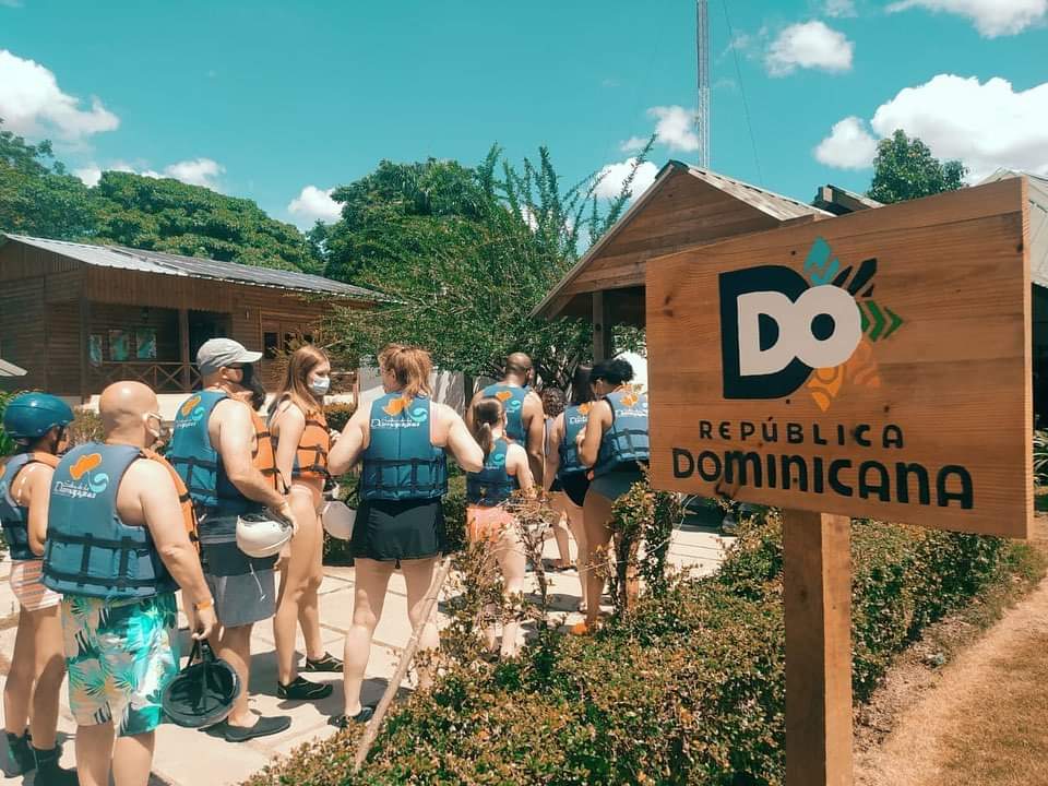 Saltos Damajagua recibe cruceristas, muestra recuperación en el primer semestre 2021