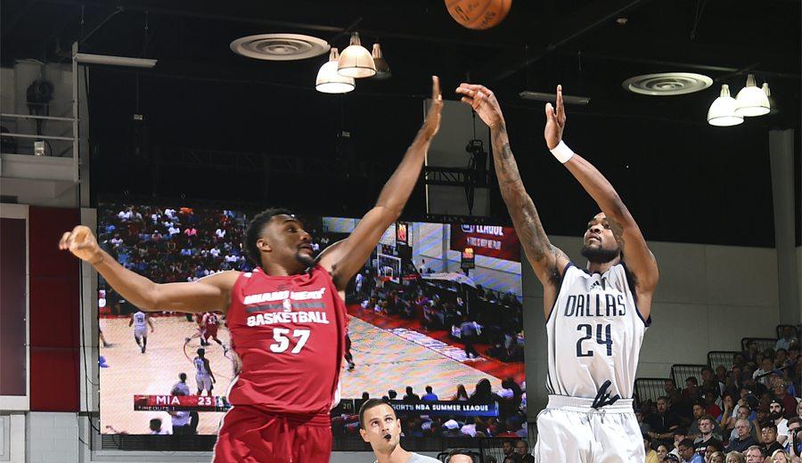 Huracanes del Atlántico anuncian a Torian Graham como refuerzo