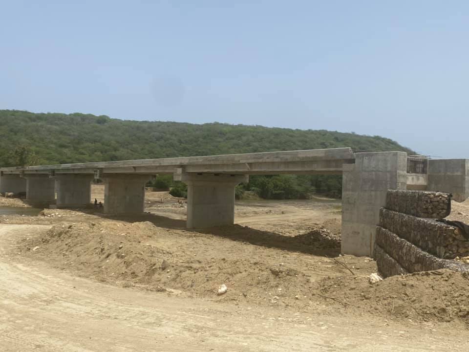 Presidente Abinader ya no demore más la terminación de los puentes sobre los ríos Bajabonico y Unijica que usted prometió concluir