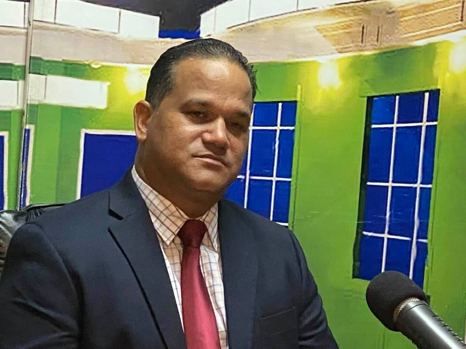 Diputado denuncia empresario y legislador  han sembrado de zozobra y despojado a comunitarios y a extranjeros de sus viviendas