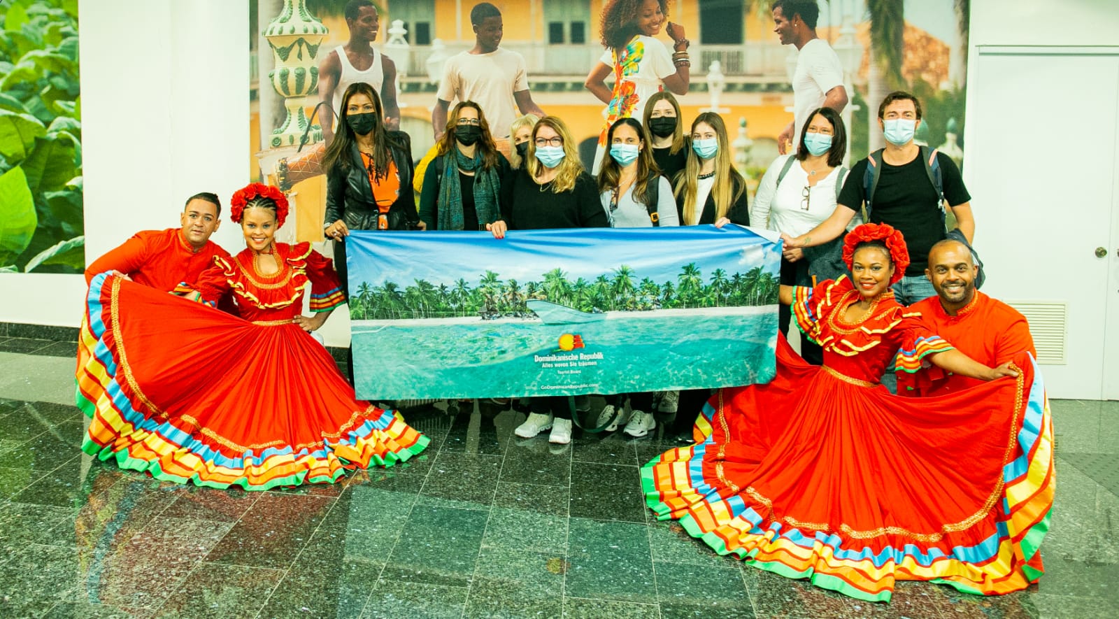 Vuelo con grupo de 25 agentes de viaje reactiva turismo suizo a Puerto Plata y demás polos turísticos