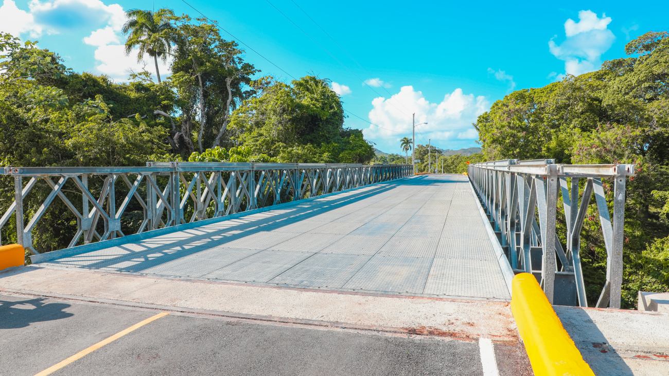 Presidente Abinader inaugura puente Los Caños sobre el río Maimón, en Puerto Plata