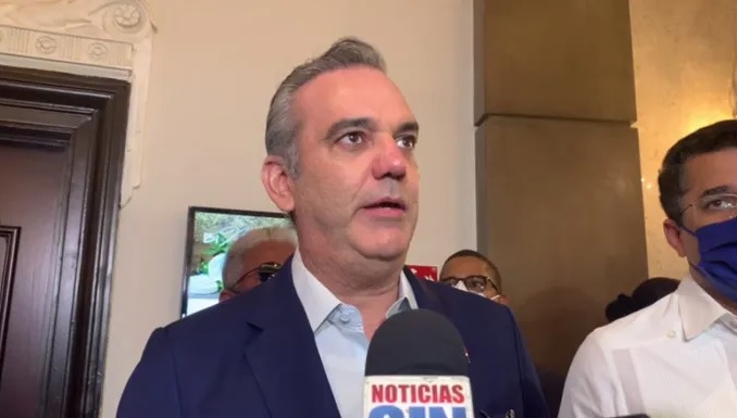 Abinader dice que es imposible volver confinamiento por covid