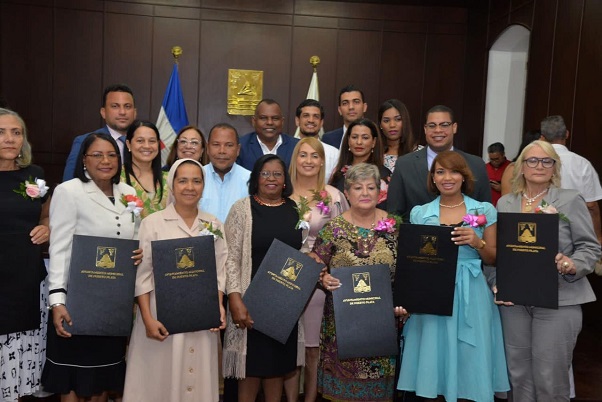 Ayuntamiento de Puerto Plata reconoce 7 mujeres destacadas en el Día Internacional de la Mujer