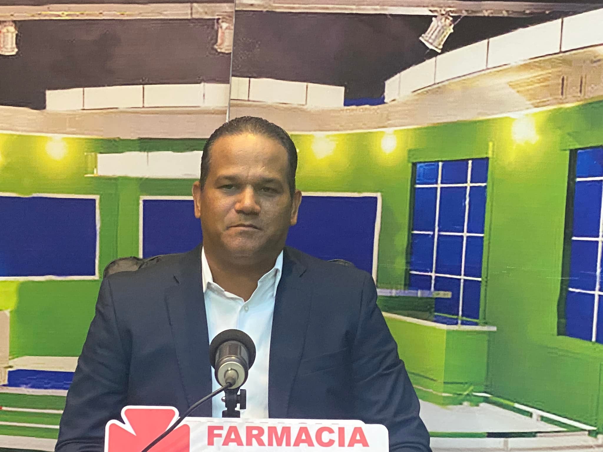 Al presidente Danilo Medina nadie lo va a acorralar y para demostrar su firmeza volverá a las calles en mayo