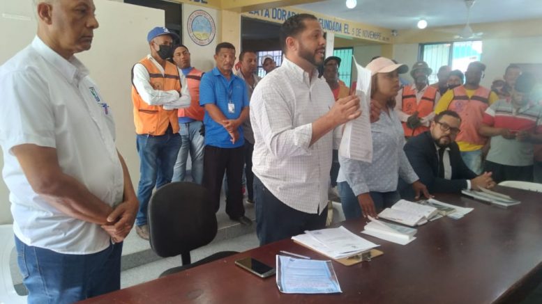 Alcaldía y Federación de Mototaxis llaman a motoconchos a regularizarse