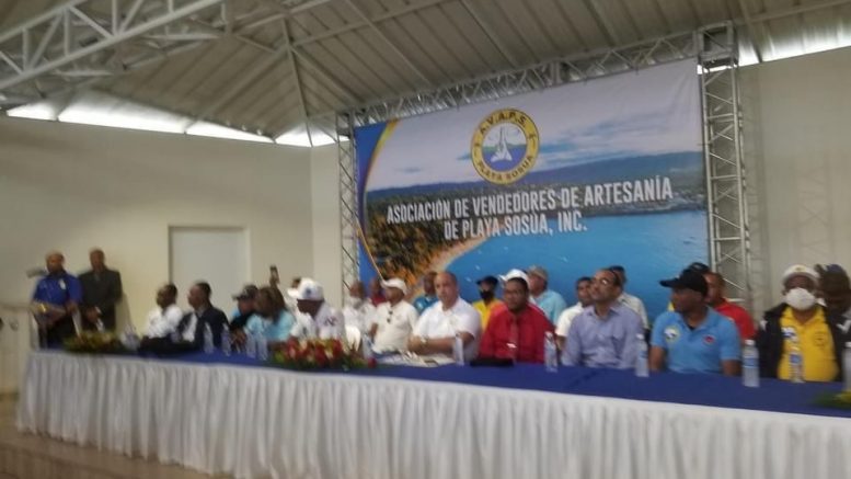 Turismo suspende reunión con caseteros y comerciantes de Playa Sosúa