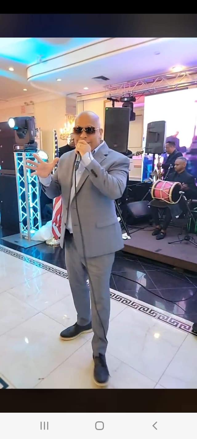 Luís Rafael, un extenso recorrido de 35 años, pasando por 10 agrupaciones musicales incluyendo la su propia agrupación