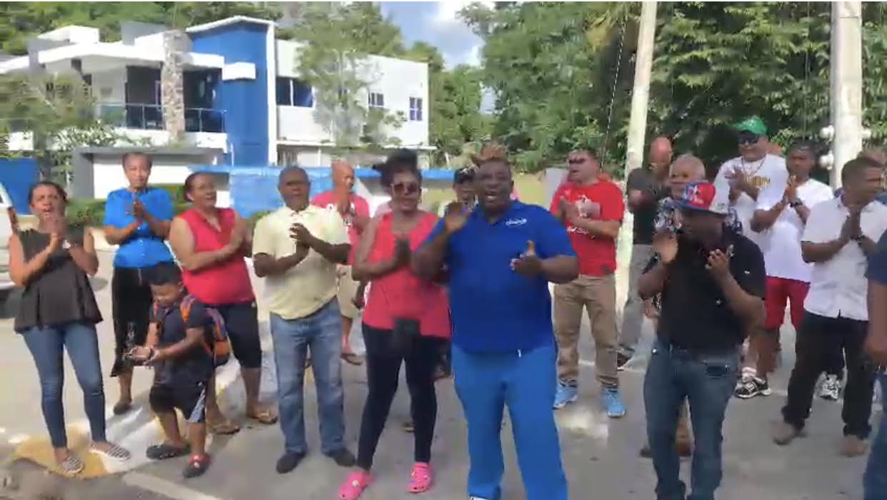 Maimón se paraliza por doce horas en reclamo Medio Ambiente detenga a granceros destruyen macizo montañoso San Cristobal y otras demandas