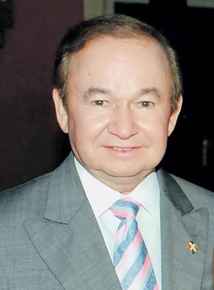 Ellis Pérez alecciona a periodistas sobre su rol demandante de mejora de todo lo que no ande bien en el sector turístico y su deber de defender a los turistas de abusos y engaños