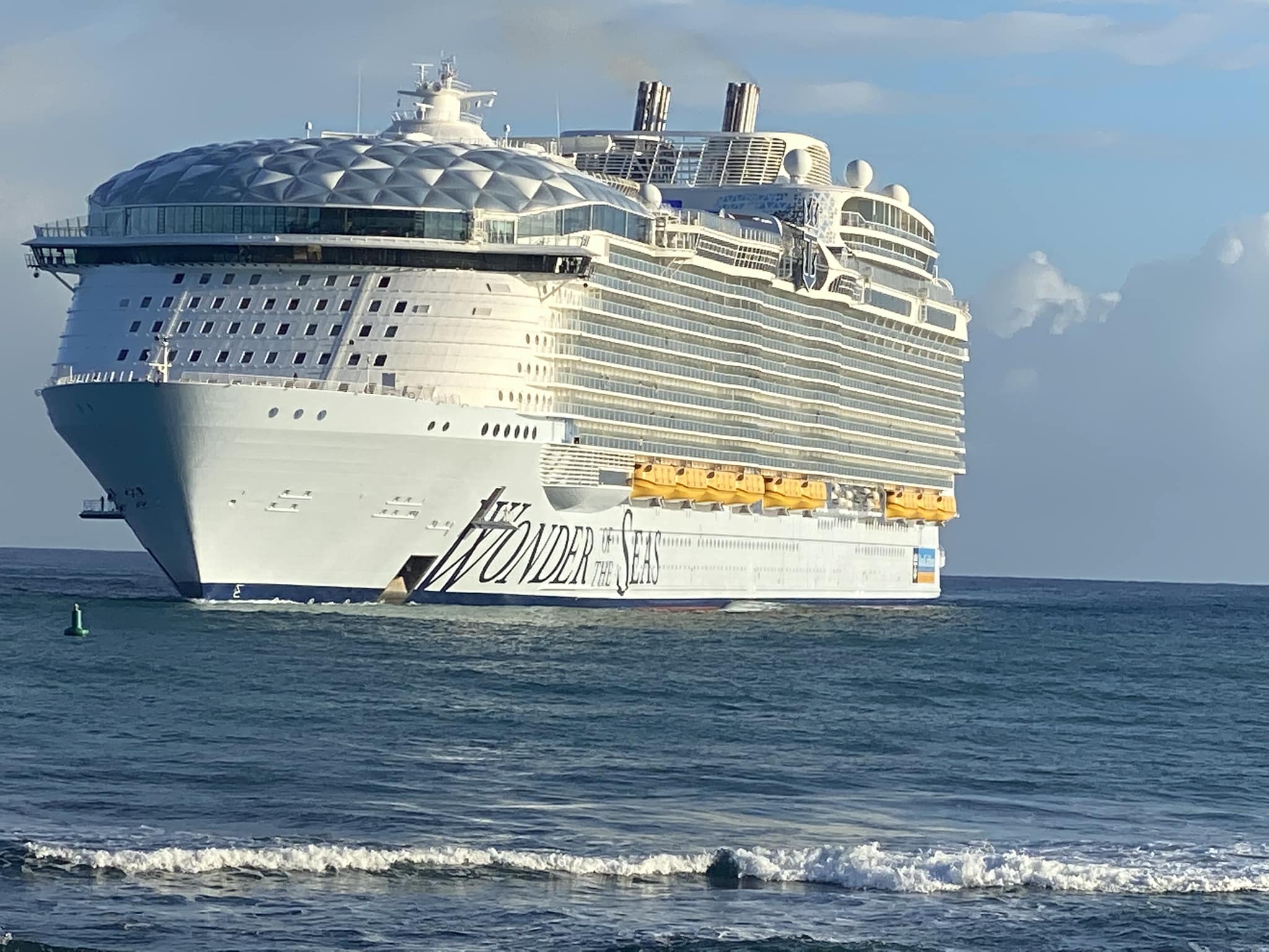 Puerto Plata recibió este lunes 2 de enero cuatro cruceros, incluyendo el Wonder of the Seas, el más grande del mundo, con más de 20 mil cruceristas y tripulantes