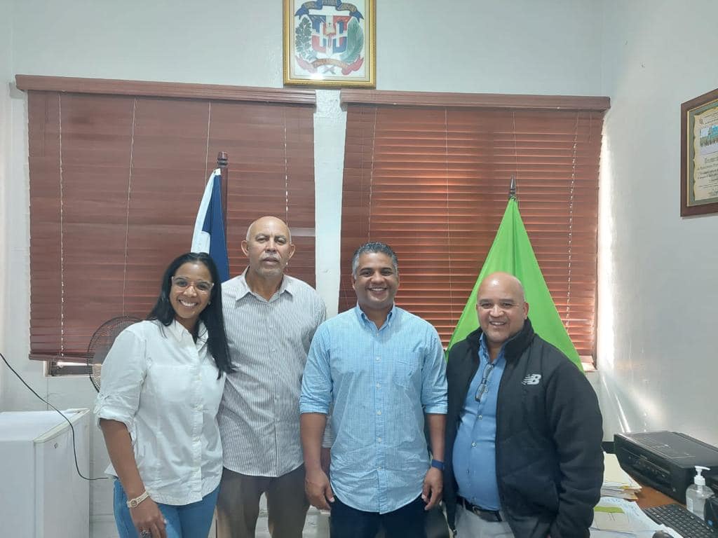 Atahualpa Paulino realiza inspecciones en Sosúa y Constanza; informa Turismo invertirá RD$350.0 millones en reacondicionamiento total de carretera de Aguas Blancas