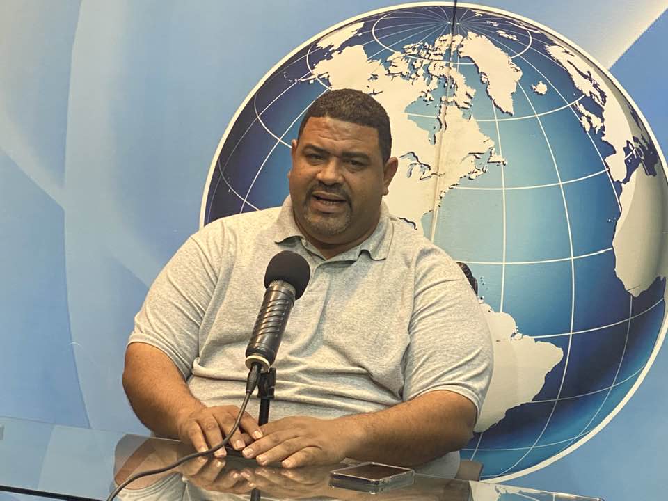 Dirigente de ADP responsabiliza a autoridades del Ministerio de Educación en caso de que la escuela Virginia Elena se desplome y cause tragedia