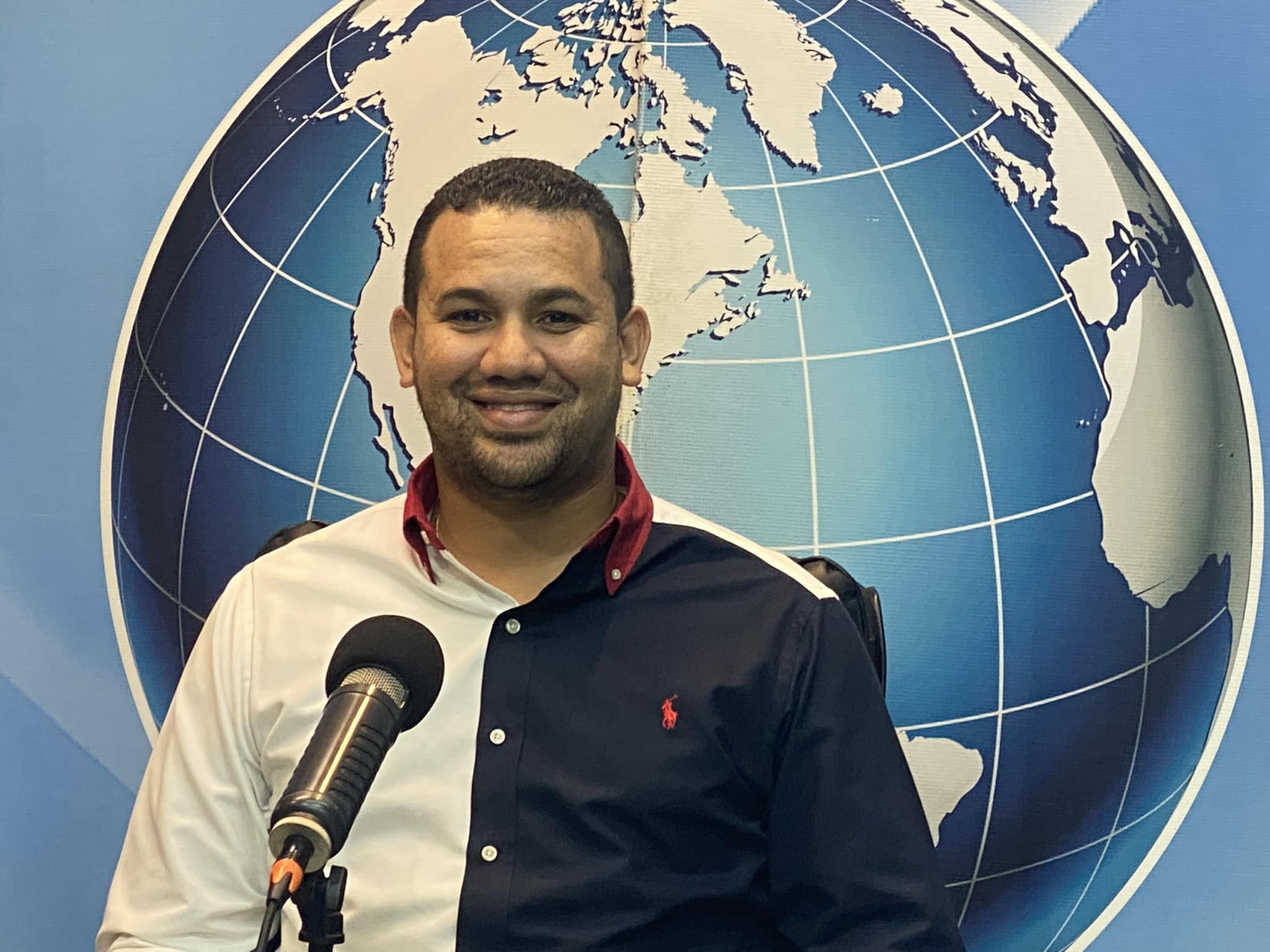 Viceministro Juventud, Hendry González, defiende trabajo realiza Gobierno de Abinader a favor de jóvenes