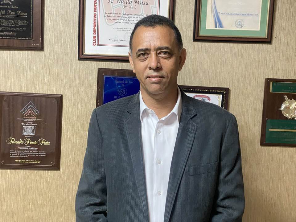 Dirigente Andrés Brito no descarta alianza en elecciones del 2020 entre la Fuerza del Pueblo y el Partido Revolucionario Moderno