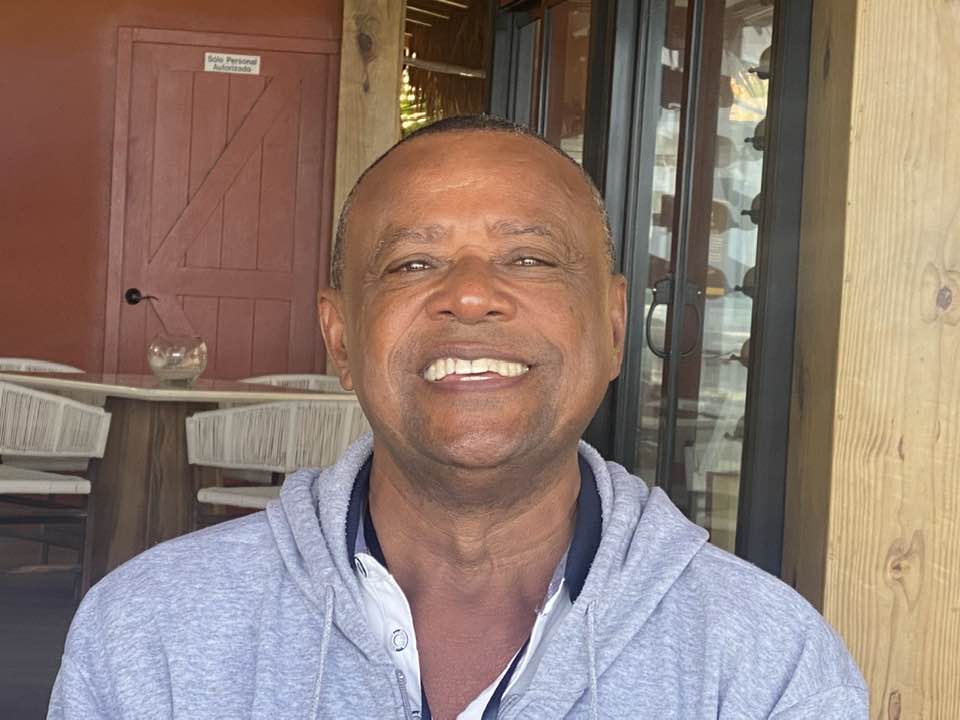 Vendedores de Costámbar denuncian sedimento de dragado realiza Taíno Bay en bahía afecta corales y playas de Costámbar, Cofresí, Maimón, Guzmancito y Cambiaso