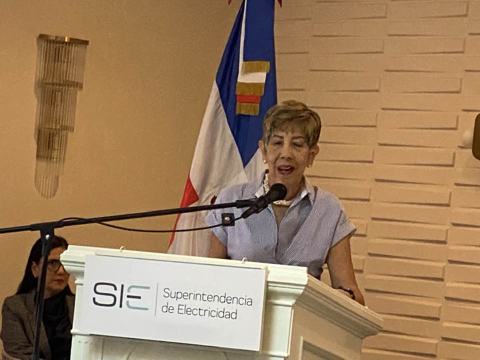 Senadora Ginette Bournigal exhorta a hoteleros de Playa Dorada aportar por permanencia en el poder del presidente Luís Abinader por 4 años más