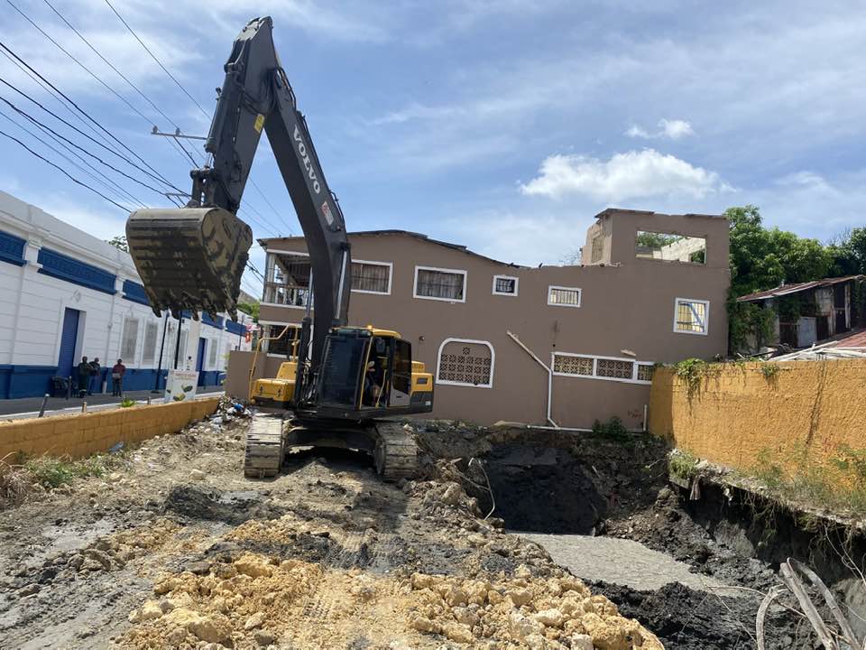 Por disposición del ministro de Turismo, David Collado, a través de CEIZTUR, inician edificio para ADOMPRETUR PP y Museo de Turismo y de Música Típica