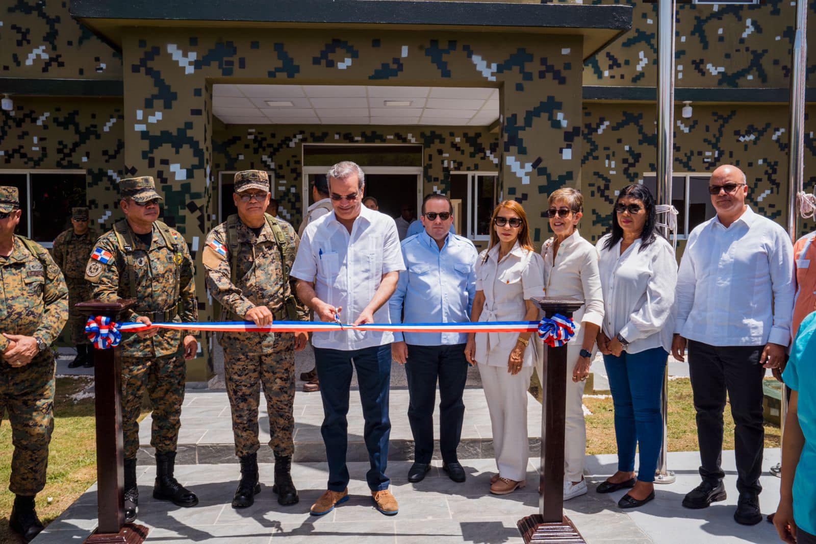 Presidente Abinader deja inaugurado destacamento Juan Nuesit del Ejercito en Imbert