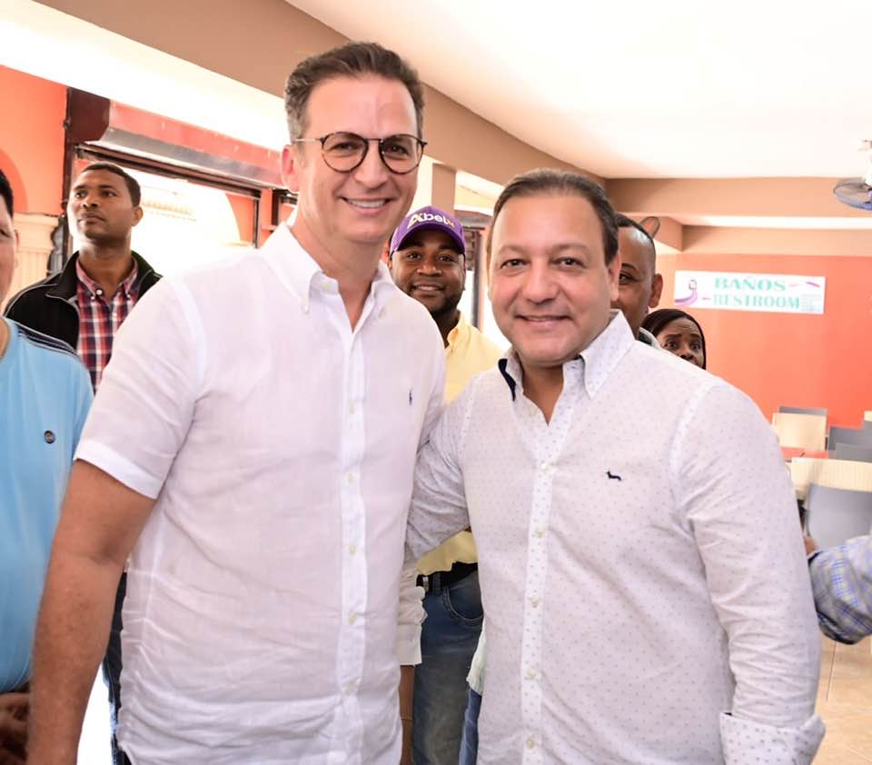 Abel Martínez juramenta candidatos y precandidatos a 128 cargos municipales del PLD. Walter Musa será candidato a senador en PP
