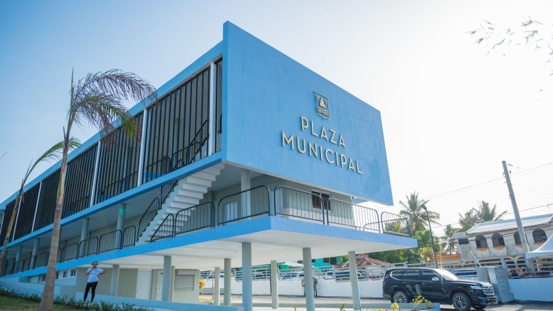 Padre Tony Bonilla pide al alcalde “mano dura” para que el mercado se mantenga en buenas condiciones