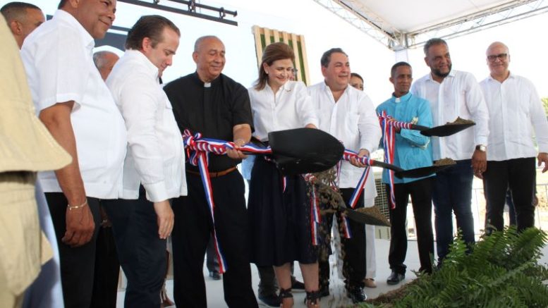 Gobierno de Luis Abinader se compromete a entregar en 20 meses el Hospital General Traumatológico de Sosúa