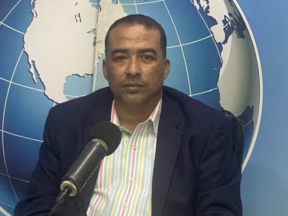 Aspirante a regidor anuncia Javier Clark creará  Escuela Municipal de Turismo para preparar 500 jóvenes cada años para servir en bares, restaurantes y hoteles