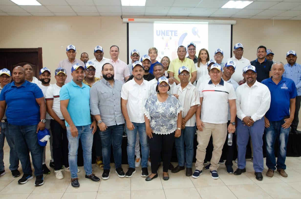 Lanzan movimiento deportistas de Puerto Plata con Luis, en apoyo a la reelección del presidente Abinader