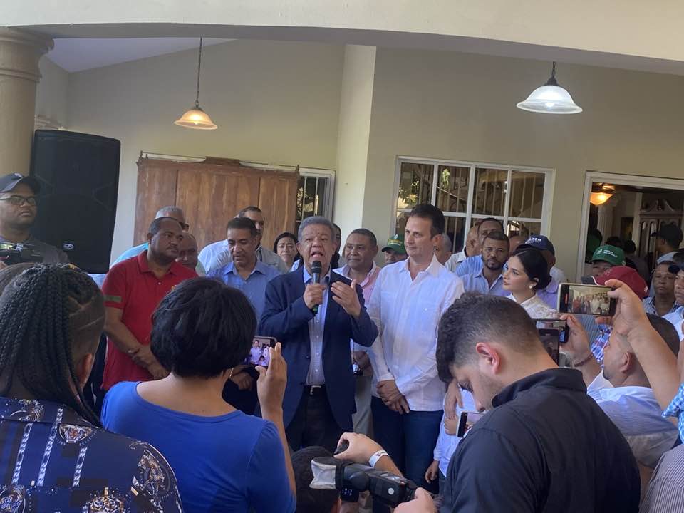 Leonel Fernández denuncia Ley 1-24 confiere más atribuciones a la DNI que las que tienen CIA, FBI, MOSAD y las que tuvo KGB