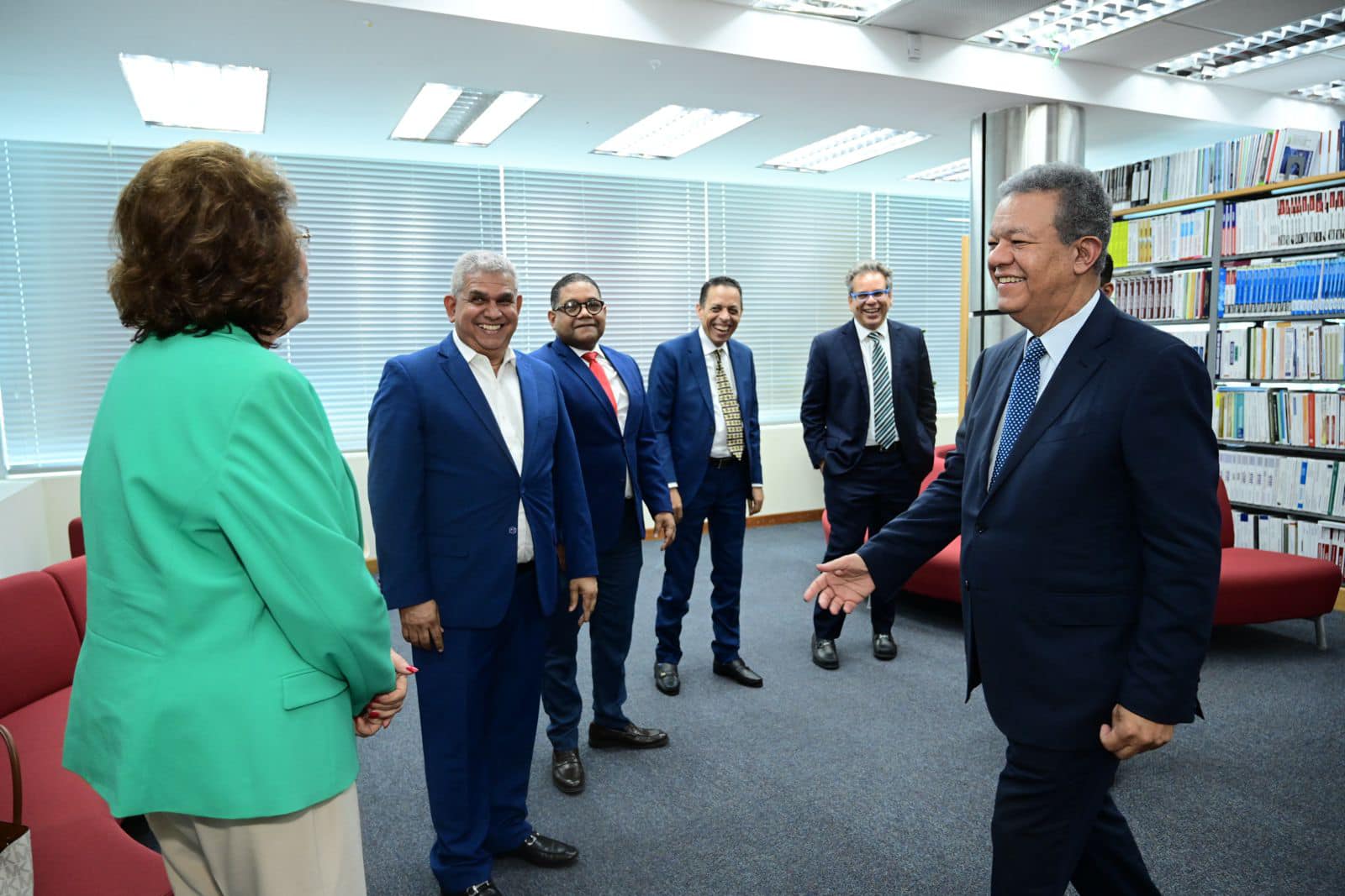 Leonel Fernández se reúne con comisión de Voto Verde y recibe diagnóstico político-electoral de municipios y distritos de PP