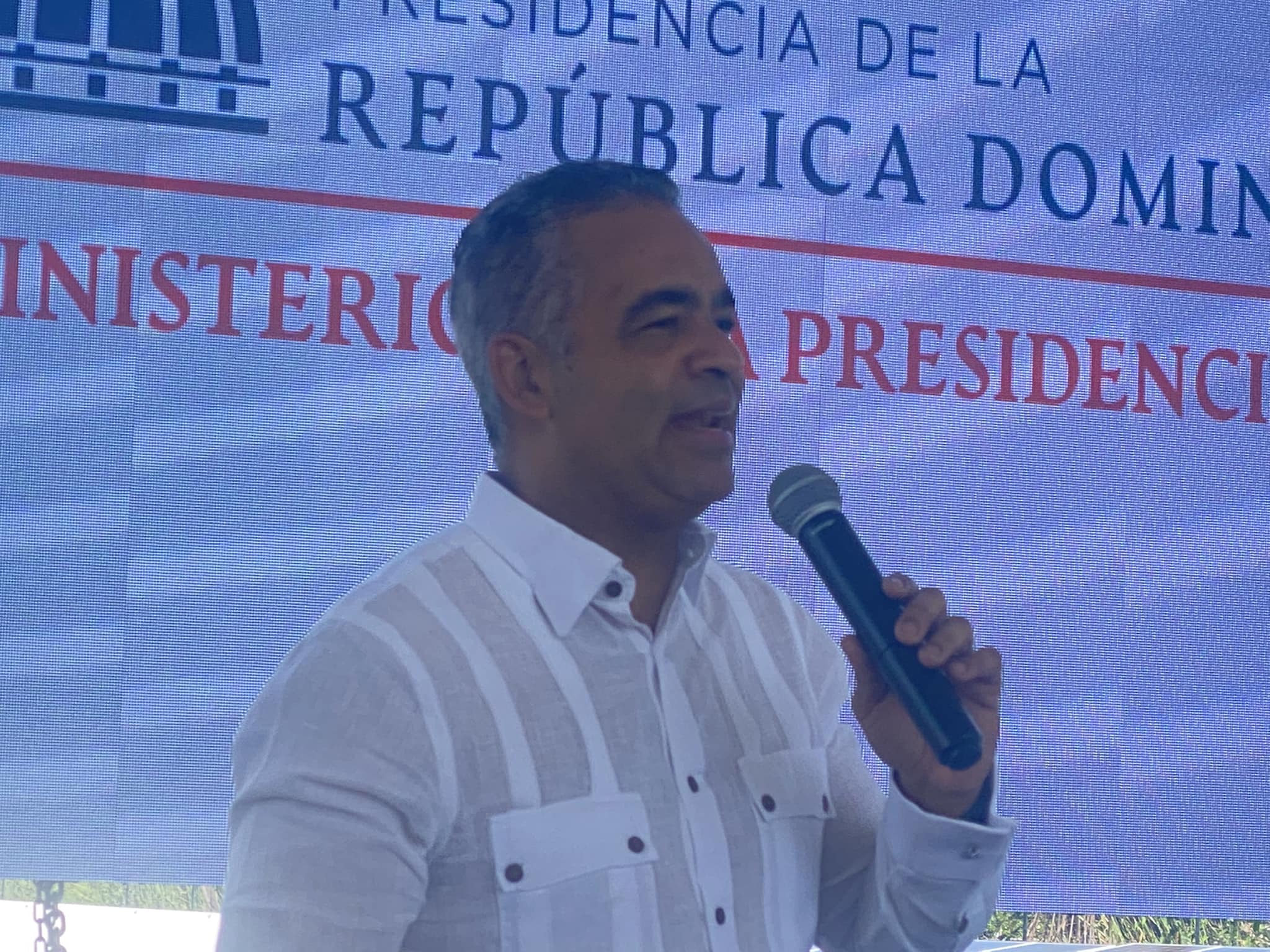 Ministro de la Presidencia felicitó a Carnival Corporation por convertir la terminal de cruceros Amber Cove en el primer puerto turístico verde de RD