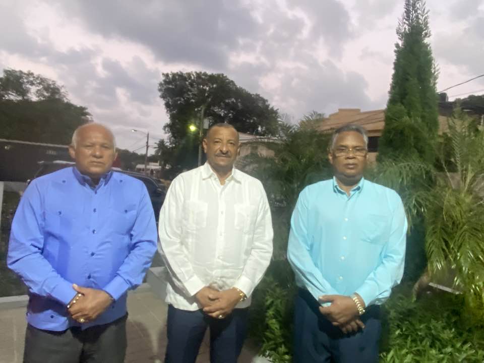 Taxistas turísticos denuncian competencia desleal de turoperadores que realizan campaña sucia en su contra