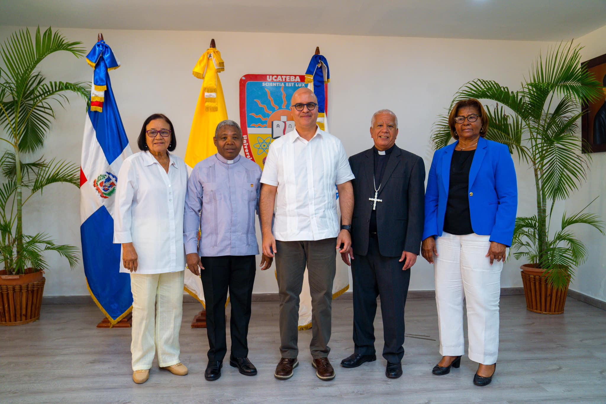 Gobierno continúa brindando apoyo a instituciones que aportan al desarrollo y bienestar del país